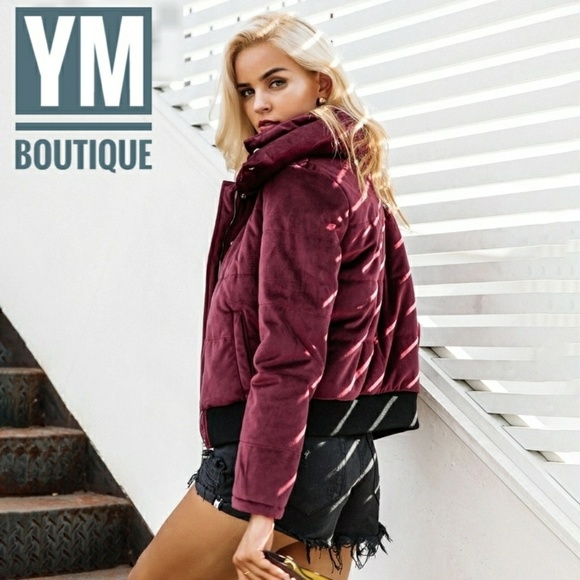 🔥1 Left🔥Velvet bomber jacket - Picture 2 of 7